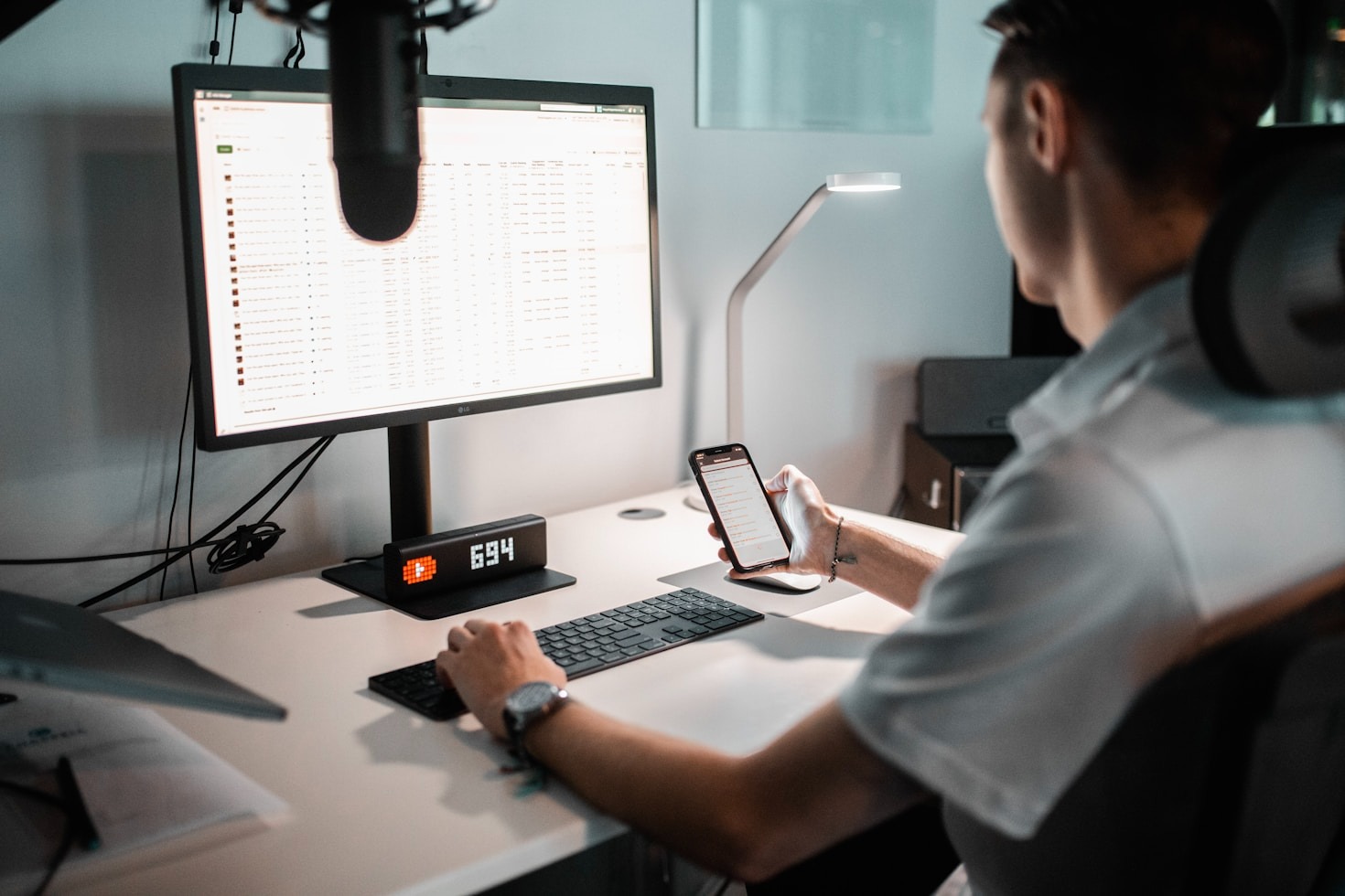 Enhancing Website Performance with Cutting-Edge Analytics